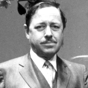 Tennessee Williams died at the hands of the cap from a bottle of eye drops. Tennessee Williams died at the hands of the cap from a bottle of eye drops.